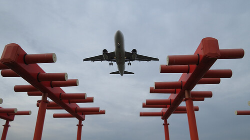 Airplane landing